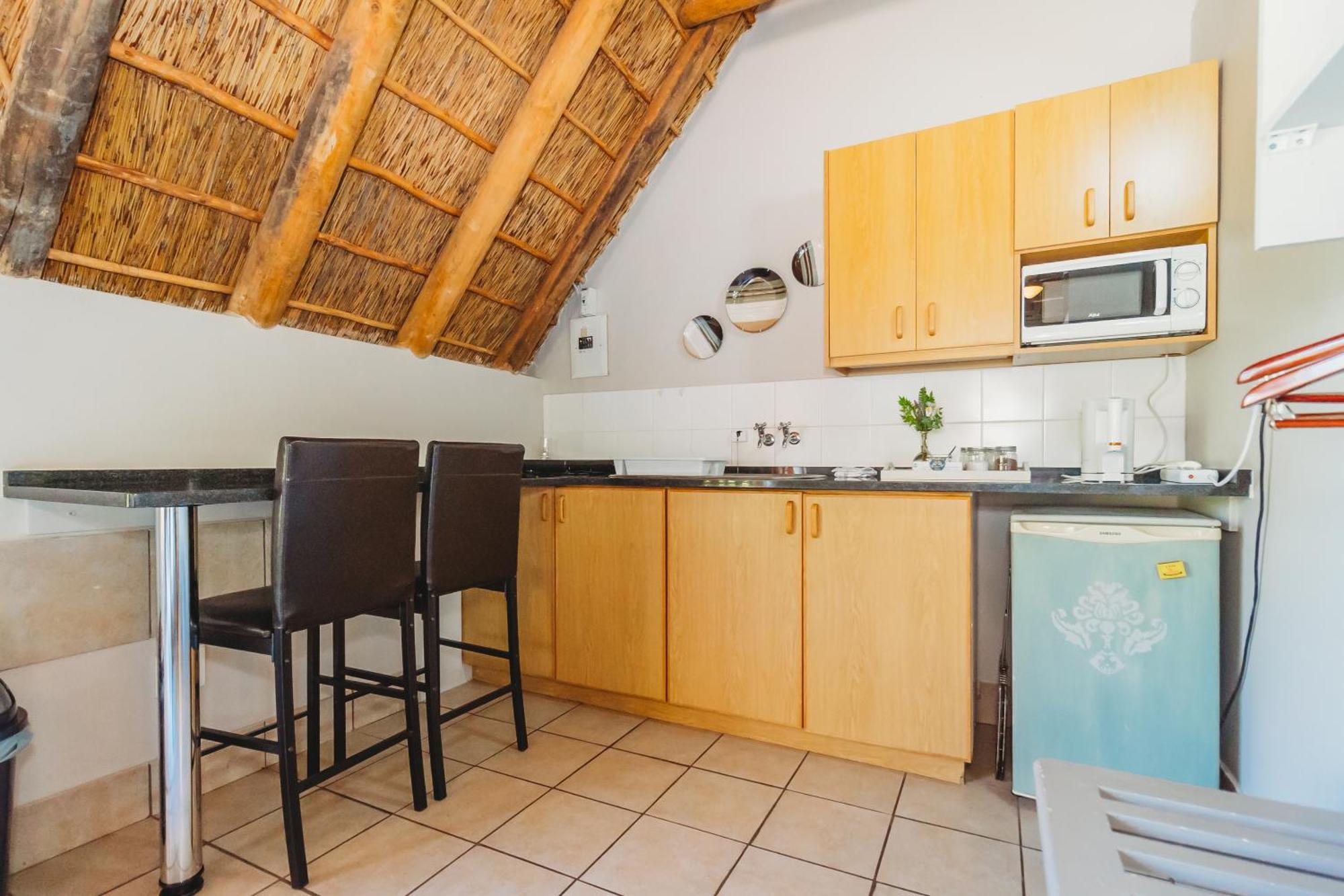 De Poort Country Lodge Oudtshoorn Room photo